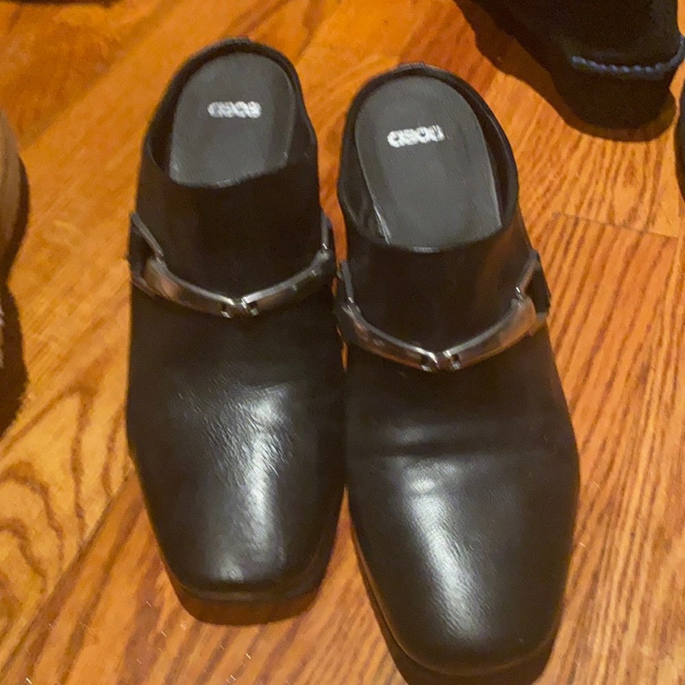Worn one time genuine leather stacked comfortable heel